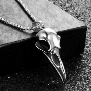 Gothic retro bird skull pendant necklace in silver finish with detailed box chain design