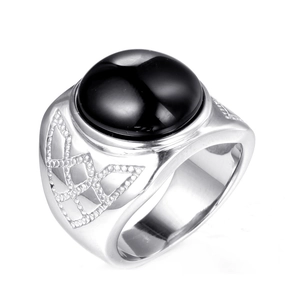 Bague large pour homme en acier inoxydable avec onyx noir ovale et détails ajourés