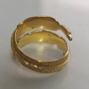Vintage style gold stainless steel feather wrap ring with detailed textured engraving