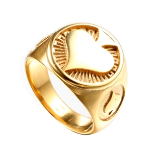 Vintage gold spade K signet ring for men in stainless steel with relief heart design