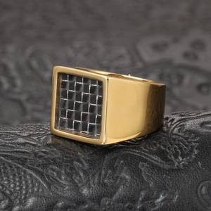 Men's gold-plated stainless steel ring with black carbon fiber inlay on black leather