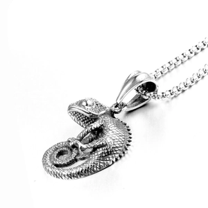 Vintage Stainless Steel Chameleon Pendant For Men Women Gothic Animal Lizard Charm Jewelry Necklace Accessories Retro Gift