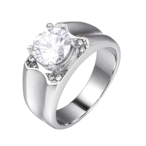 Bague classique en acier titane pour homme avec grand zircon et pierres latérales ondulées