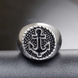 Men's vintage anchor ring in stainless steel with punk rock shield design and rope edge