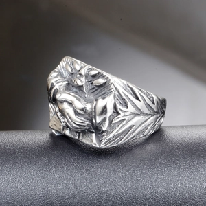 Bague main de Bouddha vintage en acier inoxydable avec relief argenté et rayons