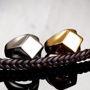 Bagues en acier inoxydable poli argent et or pour hommes avec design géométrique losange
