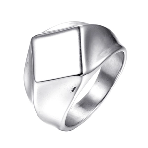 Chevalière pour homme en acier titane argenté avec une surface supérieure carrée
