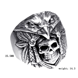 Detail view of vintage eagle skull ring showing 25.5mm width and 14.3g weight specs