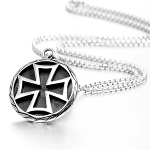 Collier vintage en acier inoxydable avec pendentif croix de fer gothique sur chaîne