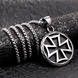 Collier pendentif croix ronde en acier inoxydable avec chaîne vénitienne pour homme
