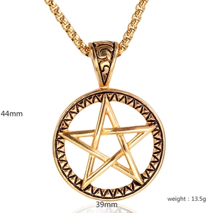 Detailed view of a 39mm gold pentagram pendant with dimensions and weight specs