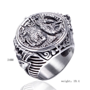 Detail view of vintage pharaoh stainless steel ring with 24mm diameter and 19.4g weight
