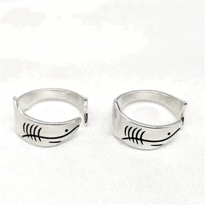 Anelli regolabili aperti in argento sterling S925 con lisca di squalo per donna