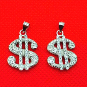Pendentif signe dollar en argent S925 orné de zircons blancs pour un style hip hop moderne