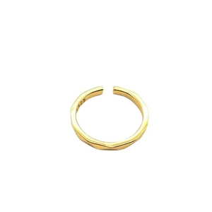 Minimalist S925 sterling silver open toe ring with geometric wavy design in gold finish