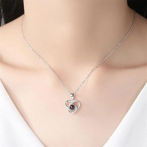 Collana con proiezione a cuore in argento sterling S925 con 100 lingue per donna