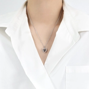 Collana con proiezione a cuore in argento e pietra con 100 lingue Ti amo per donne