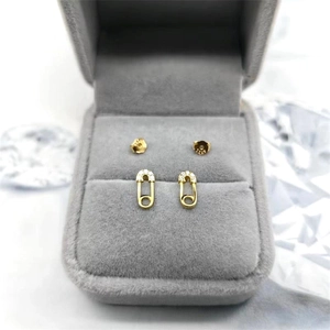 Boucles d'oreilles minimalistes en argent S925 doré en forme d'épingle de sûreté