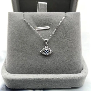 Collier en argent S925 avec pendentif œil maléfique bleu et zircons blancs étincelants
