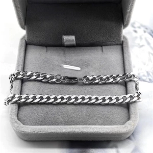 Bracelet gourmette en argent sterling S925 poli pour hommes et femmes sur fond de velours