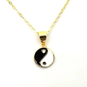 Détail du pendentif Yin Yang Tai Chi en argent S925 avec placage d'or et émail