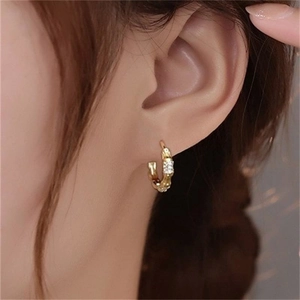 Boucles d'oreilles créoles bambou en argent S925 doré avec zircons cubiques carrés