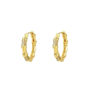 Élégantes créoles dorées en forme de bambou en argent sterling avec micro diamants
