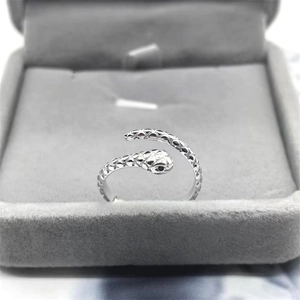 S925 sterling silver snake-shaped open ring with cubic zirconia scales on jewelry box