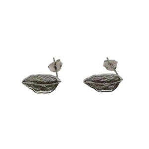 Close-up of S925 sterling silver leaf stud earrings showing detailed vein texture