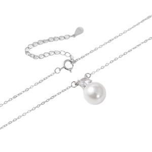 Collana in argento sterling S925 con perla bianca tonda e ciondolo in zircone lucido