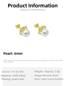Détail des boucles d'oreilles perles 6mm en argent S925 plaqué or au design torsadé