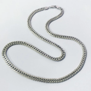 Polished S925 sterling silver curb chain necklace with a minimalist punk aesthetic design