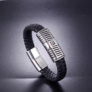 Bracelet pour homme en cuir tressé et acier titane avec symbole maçonnique G argenté