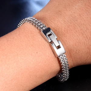 Pulsera para hombre de acero inoxidable con eslabones cuadrados y cierre plegable
