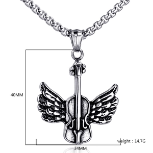 Vue détaillée montrant les dimensions du collier pendentif aigle et violon vintage