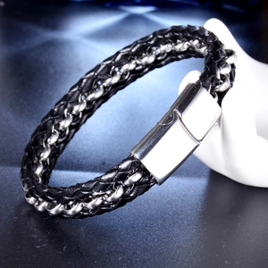 Bracelet punk pour homme en cuir noir tressé avec chaîne argentée et fermoir magnétique