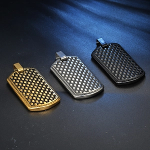 Pendentifs militaires homme en acier inoxydable or, argent et noir avec texture écailles
