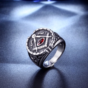 Bague vintage maçonnique en acier inoxydable pour homme avec gemme rouge et argent