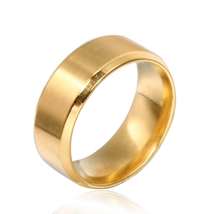Bague classique en acier titane doré avec finition mate brossée et surface interne lisse