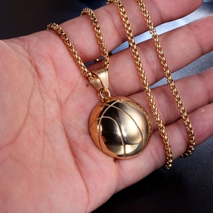Goldene Basketball Halskette mit Box-Kette für Herren im sportlichen Schmuck-Stil