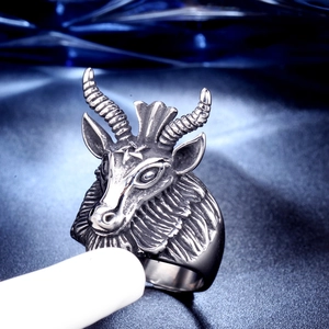 Retro stainless steel goat head ring for men with pentagram detail and vintage finish