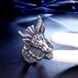 Retro gothic goat head ring in stainless steel with detailed baphomet pentagram carving