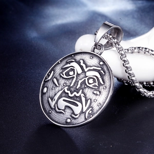 Retro stainless steel round skull pendant with embossed face and box chain for men