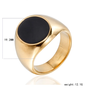 Golden signet ring for men with black inlay showing 19.2mm diameter and 12.1g weight