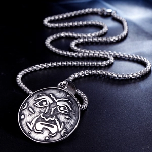 Vintage gothic skull face pendant necklace in silver stainless steel with box chain