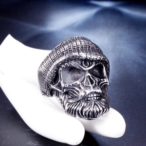 Vintage stainless steel skull ring with knit hat and beard design in punk style