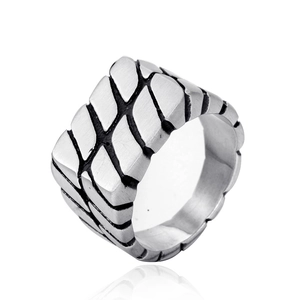 Retro wide band stainless steel ring for men featuring geometric diamond patterns