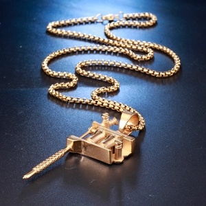 Collier hip hop avec pendentif machine à tatouer dorée et chaîne maille vénitienne