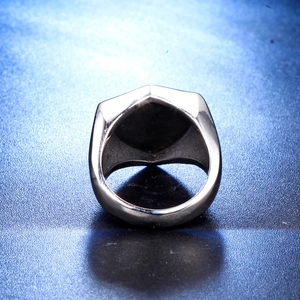 Men's vintage silver minimalist signet ring showing thick band and sturdy design