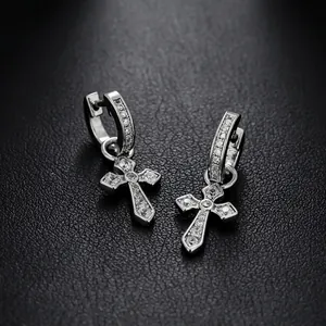 Boucles d'Oreilles Créoles à Pendentif Croix en Cuivre et Zirconia Pour Hommes Femmes Bijoux Mode Style Tendance